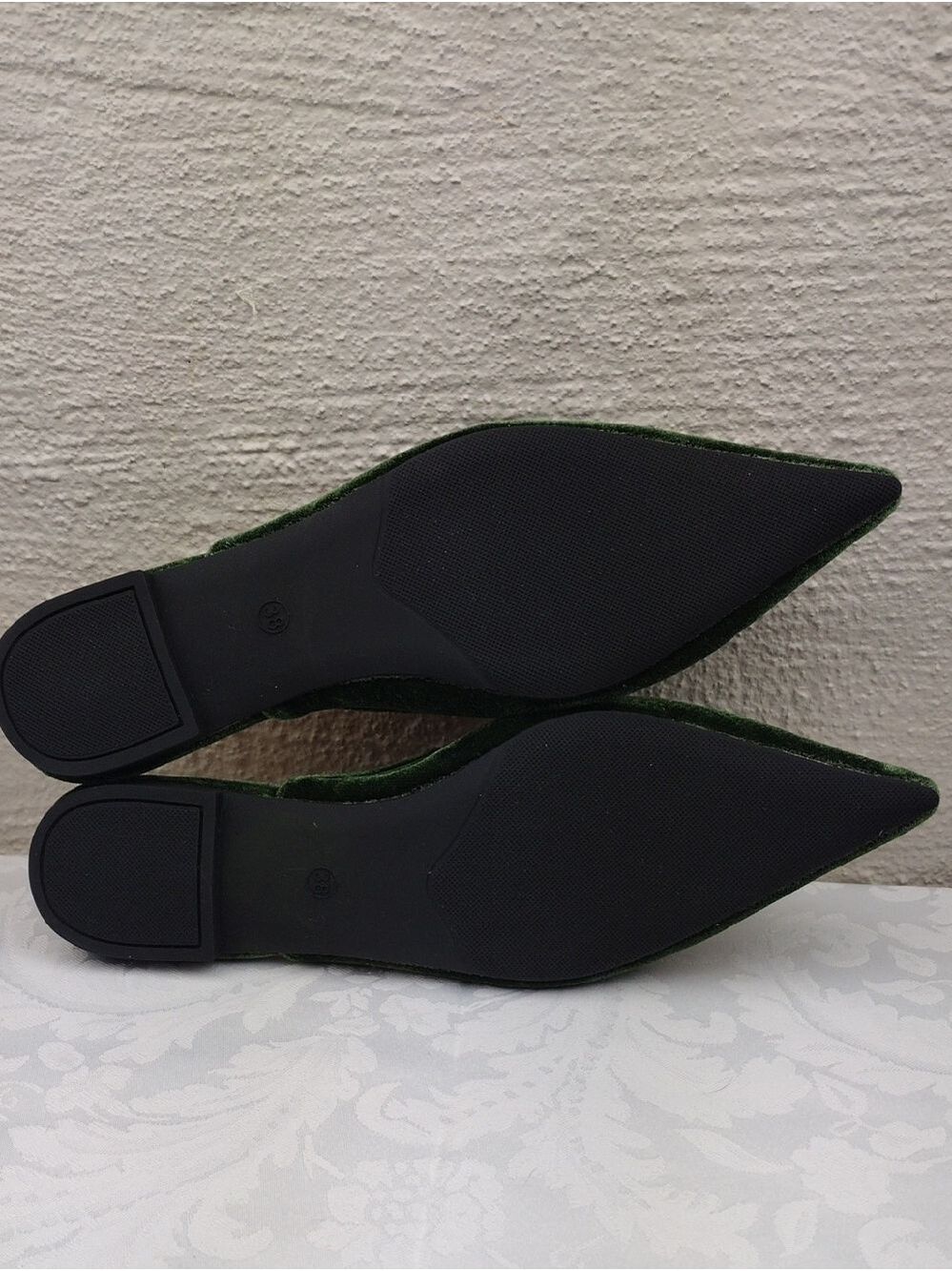 Weiweinvlang Dark Green Floral Embroidered Velvet Point Toe Low Heel Mule Shoe - Picture 7 of 16